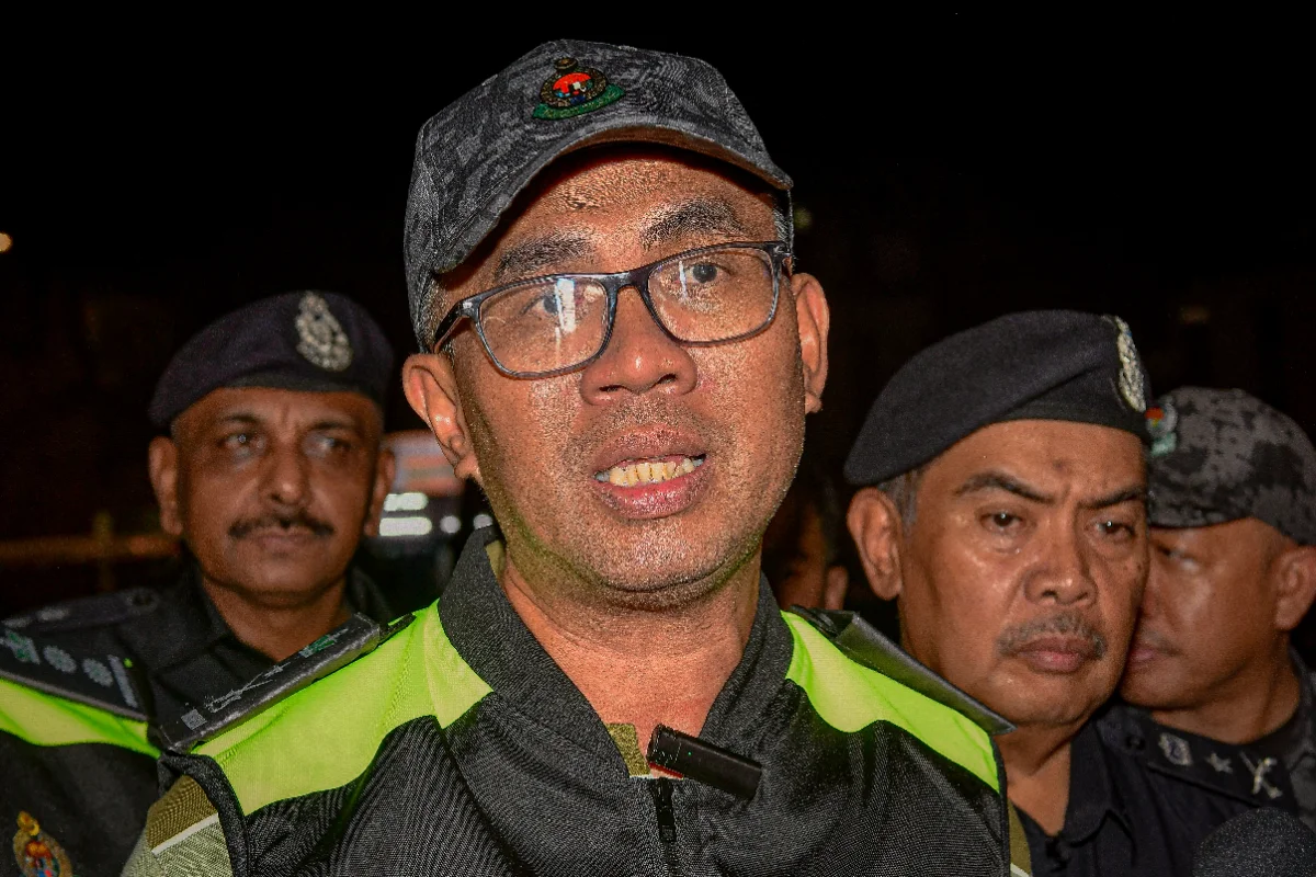 Sindiket tipu majikan RM57,000 dengan pura pegawai imigresen Sindiket tipu majikan RM57,000 dengan pura pegawai imigresen