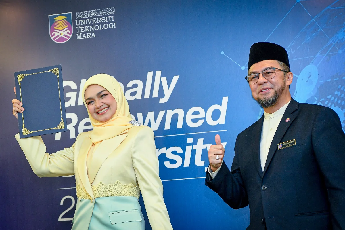 Siti Nurhaliza appointed adjunct professor at UiTM Siti Nurhaliza appointed adjunct professor at UiTM
