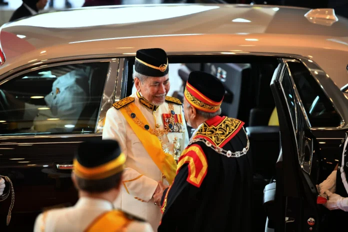 Sarawak governor urges UTS graduates to drive state's development