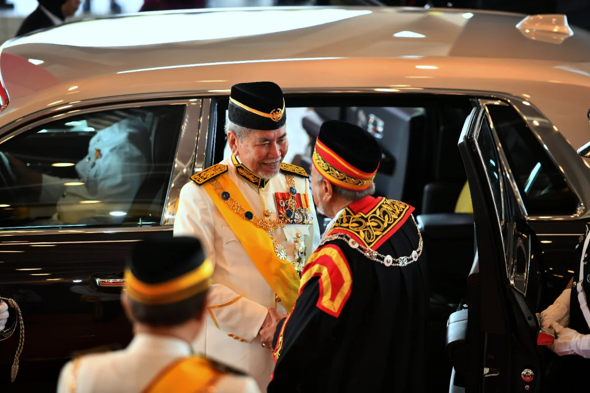 Sarawak governor urges UTS graduates to drive state's development Sarawak governor urges UTS graduates to drive state's development
