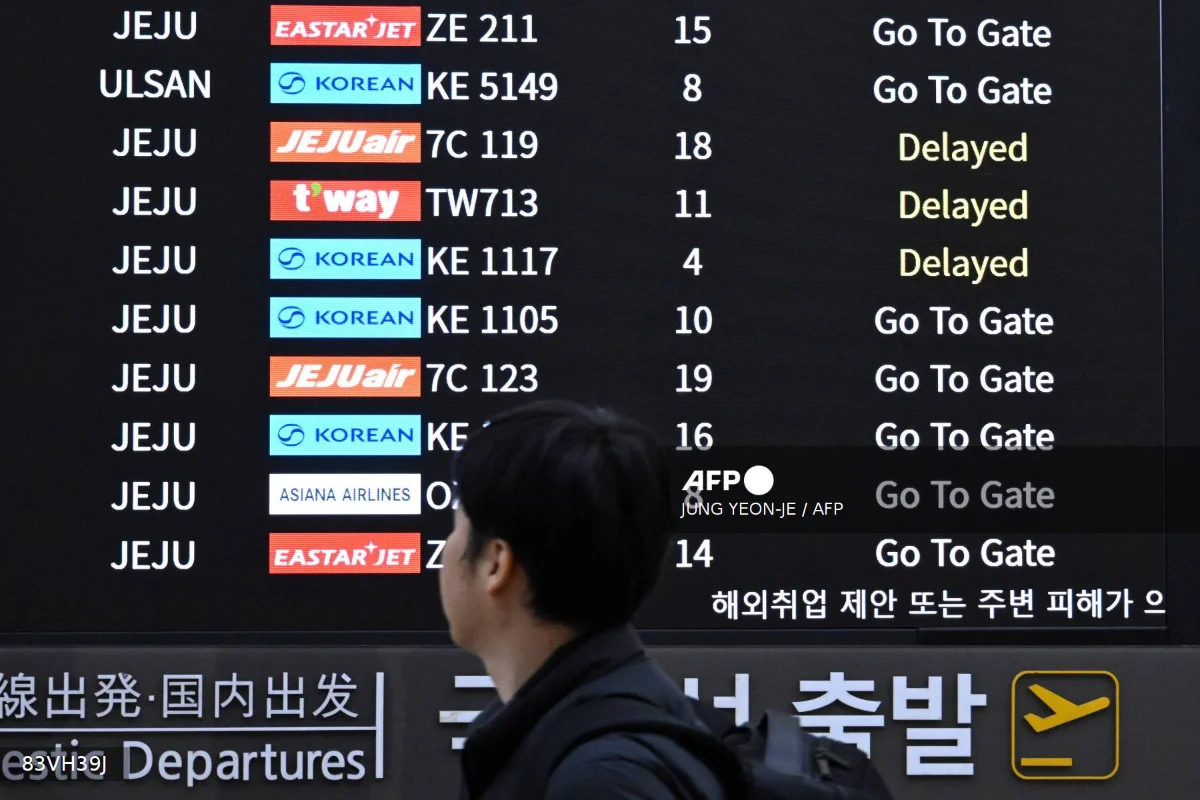 South_Korea_halts_flights_for_crucial_college_entry_exams