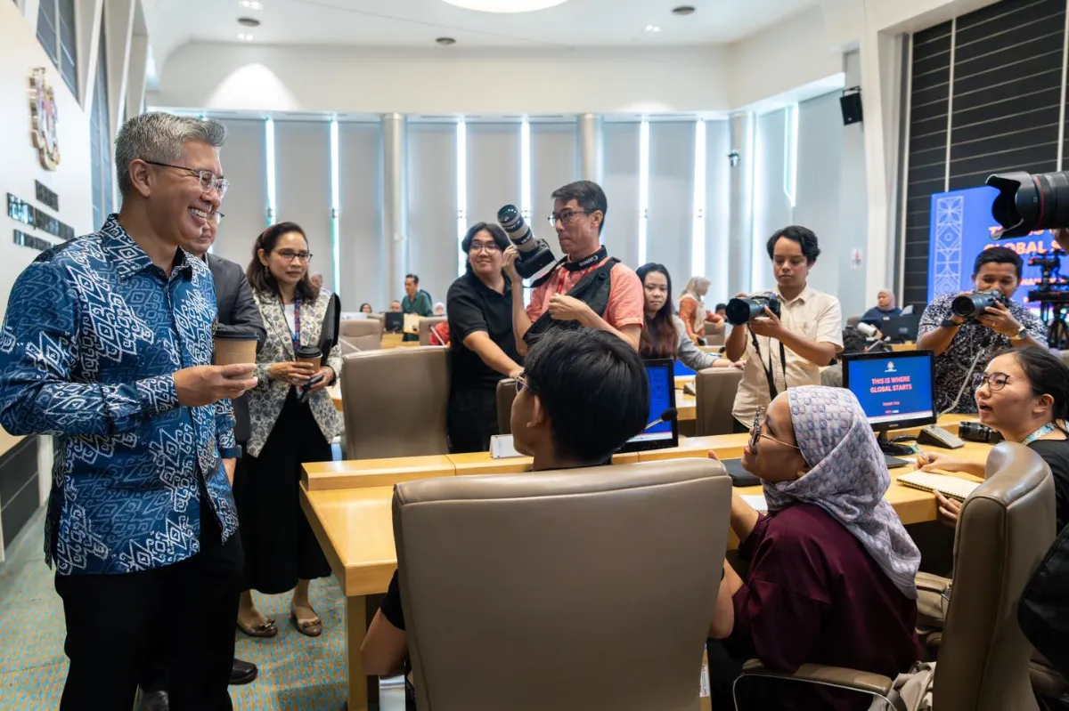 Tengku Zafrul Kerajaan akan perkenal senarai penting, insentif untuk vendor automotif