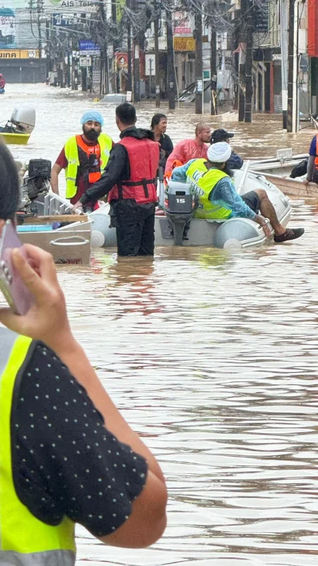 United_Sikhs_intensify_rescue_of_Malaysians_stranded_in_Hat_Yai_floods United Sikhs intensify rescue of Malaysians stranded in Hat Yai floods