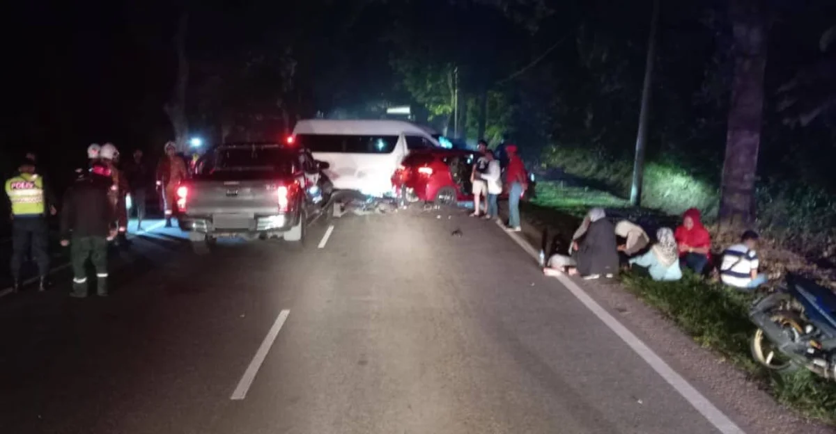 Woman_killed__five_injured_in_Tangkak_multi-vehicle_crash