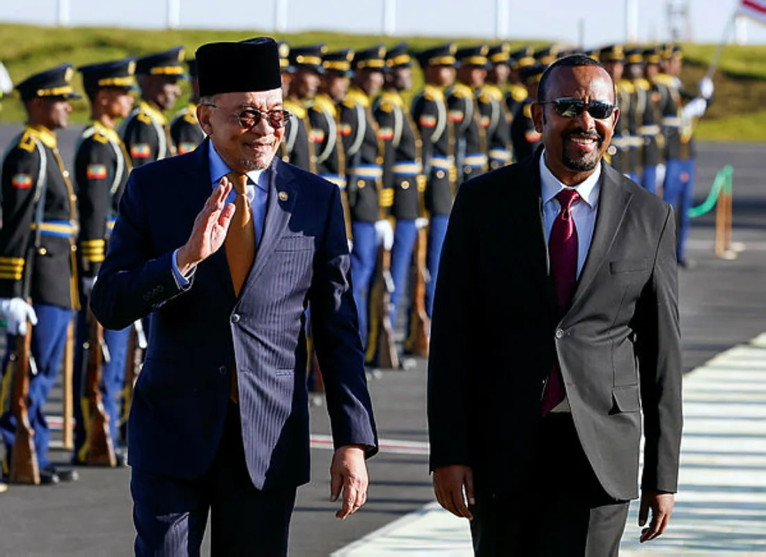 PM Ethiopia pandu sendiri kenderaan bawa Anwar lawat muzium