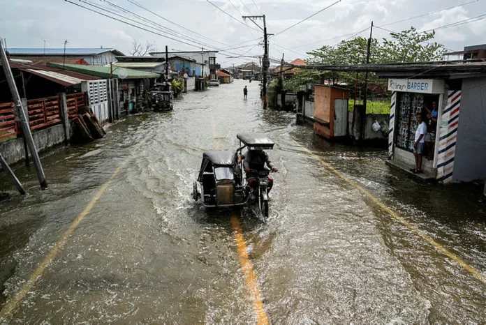 Taufan Uwan landa Filipina, pindah 1.4 juta penduduk