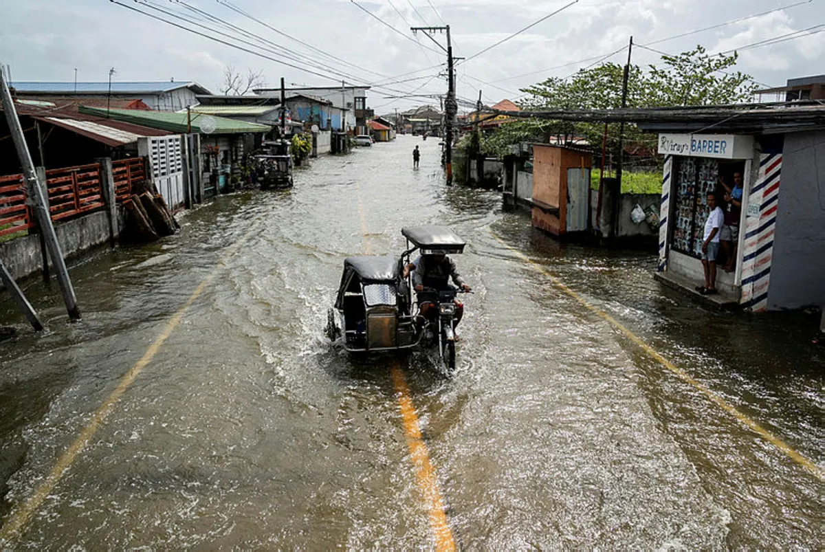 asia-weather-philippines-t691187f9-m800-x6f895fb (1) Taufan Uwan landa Filipina, pindah 1.4 juta penduduk