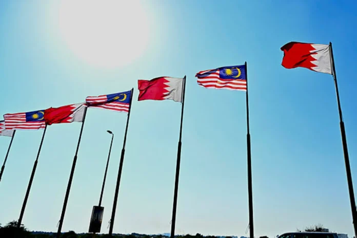 Sultan Ibrahim mulakan lawatan negara bersejarah ke Bahrain