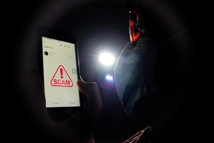 Guru wanita rugi RM890,000 ditipu sindiket phone scam