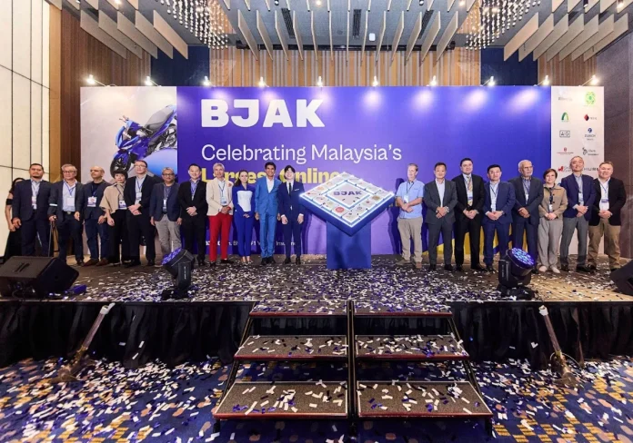 BJAK Celebrates Malaysia’s Largest Online Insurance Partnership with 16 Insurers