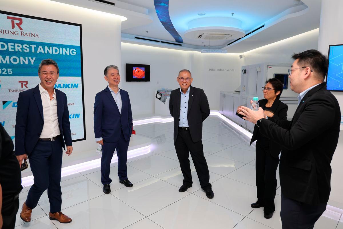 Daikin malaysia & tanjung ratna partner to bring smart, sustainable living to selangor homes Daikin