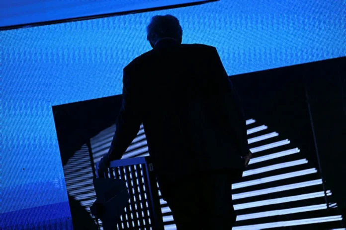 Trump uses AI deepfakes to glorify himself and attack rivals