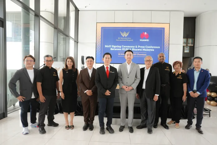 KL International Hospital Management team with Huawei Malaysia Management team