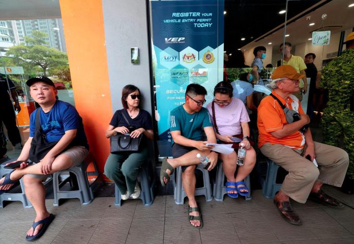 Warga Singapura minta sistem VEP diperbaiki untuk urusan keluar masuk lebih lancar