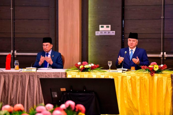 PM Anwar commends upgraded KLIA Aerotrain after test ride