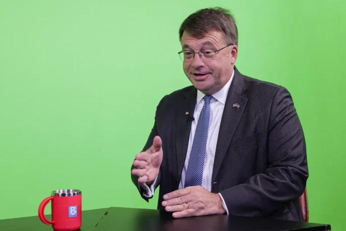 United States Ambassador to Malaysia Edgard D. Kagan speaking on Bernama TV’s The Nation programme titled “After the ASEAN Summit: What Trump’s Visit Means,” at Wisma Bernama recently.