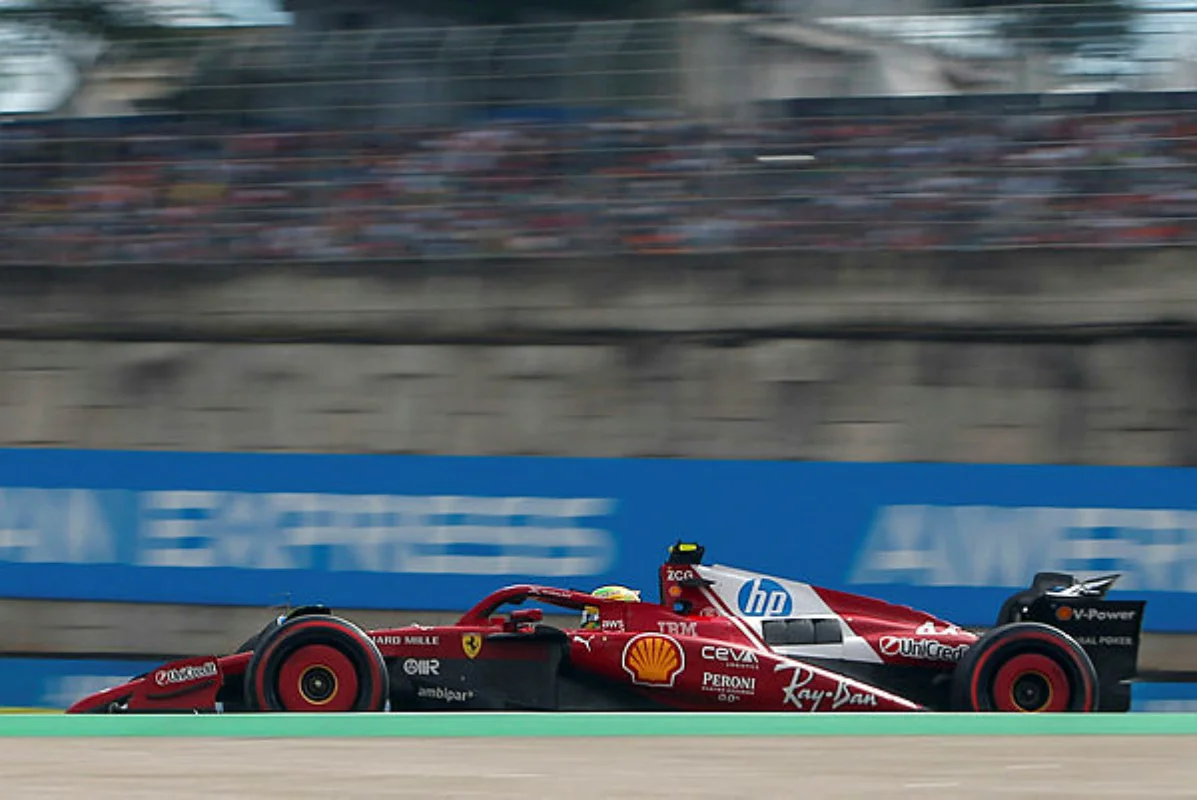 Hamilton remains positive despite Ferrari's nightmare season