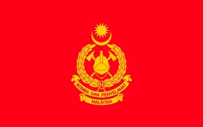 Bomba selamatkan remaja terperangkap dalam kebakaran di George Town