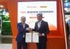 Bill deng, founder and ceo of xtransfer (left) and dato’ sri khairussaleh ramli, president and group ceo of maybank (right) signed mou during singapore fintech festival 2025.