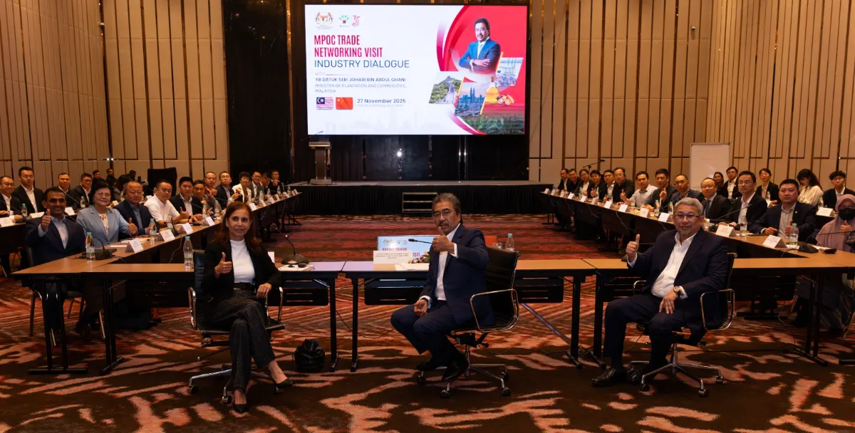 mpoc-meeting Johari: Drop in palm oil exports to China due to price, not geopolitics