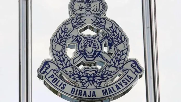 Polis tumpas sindiket rokok seludup RM700,000 di Teluk Intan