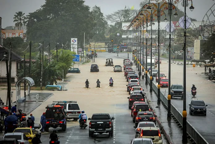 pr28-24112025-banjir-t69243e04-m800-xdb10f1bf Mangsa banjir meningkat di lima negeri, paras sungai melebihi paras bahaya