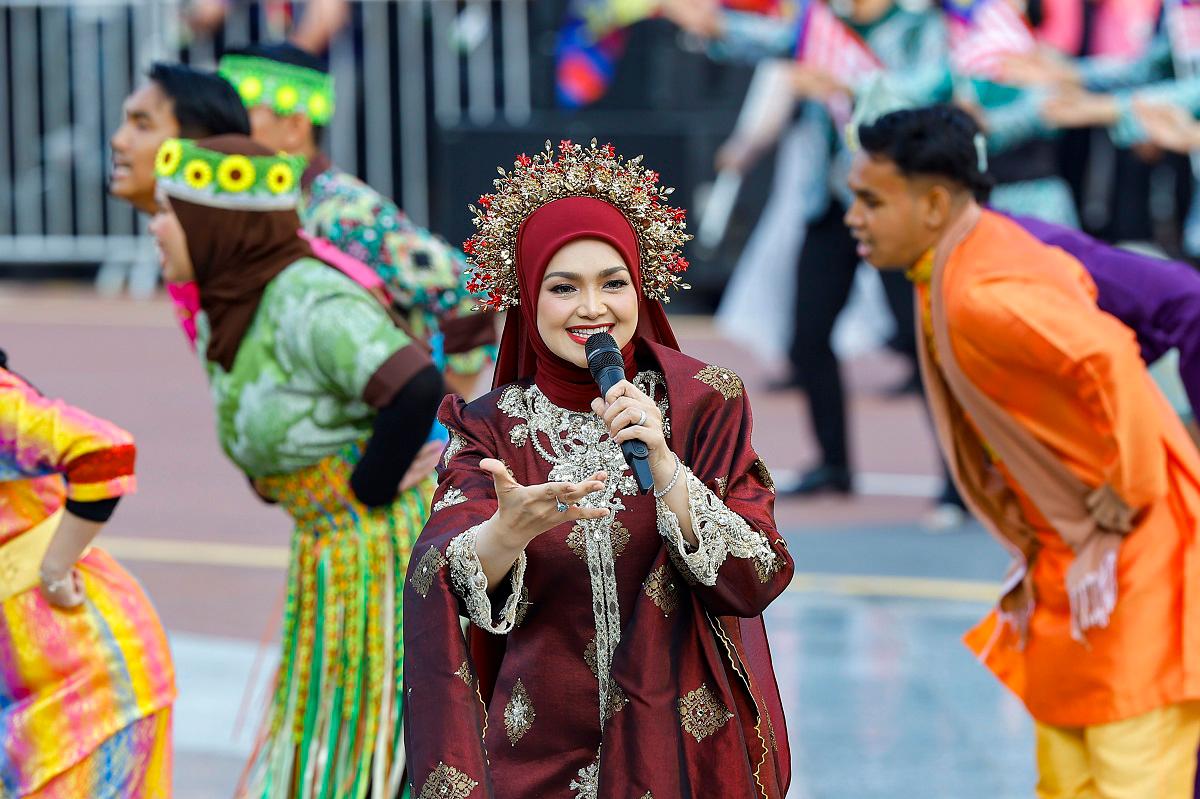 Siti Nurhaliza deeply honoured to perform 2025 National Day theme song Siti Nurhaliza deeply honoured to perform 2025 National Day theme song