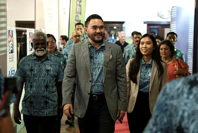 Tengku Amir sertai Regatta Antarabangsa Raja Muda Selangor 2025