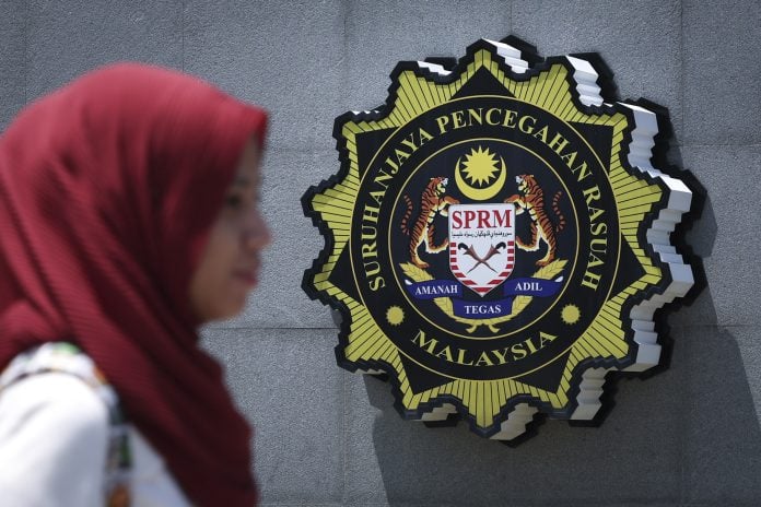 Bekas timbalan pengarah jabatan kerajaan ditahan SPRM disyaki rasuah RM35,000