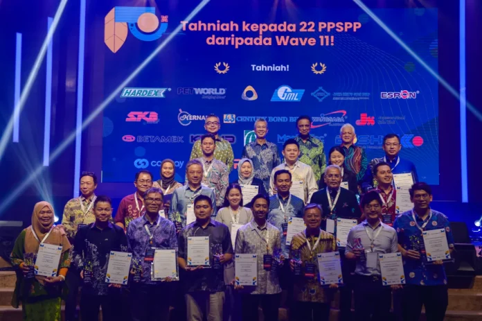 Mid-tier companies proving to be 'backbone' of the economy: Tengku Zafrul