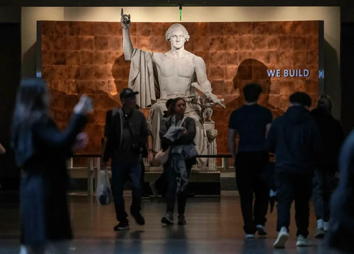 So happy': Tourists flock to Washington museums after US shutdown
