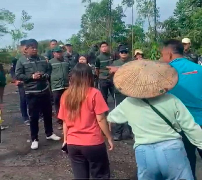 Penan natives protesting forest logging arrested in Sarawak