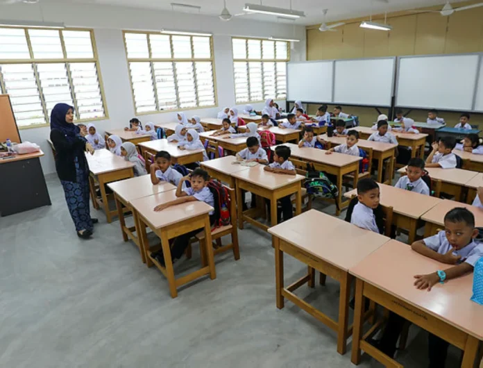 ‘Year One subject success hinges on teacher retraining’