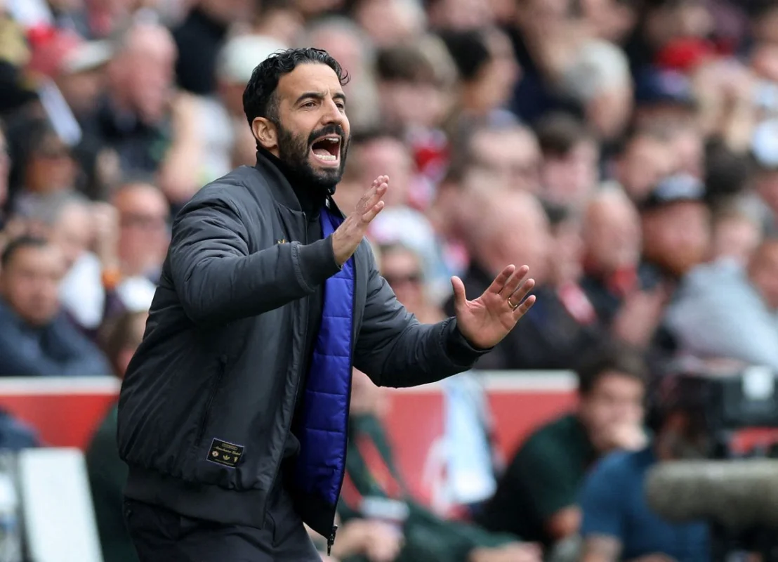Manchester United must step up without 'irreplaceable' Fernandes, says Amorim