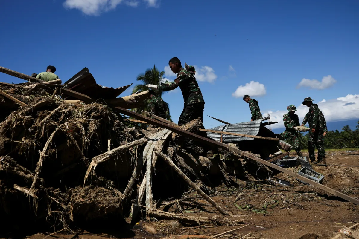 2025-12-01t045657z-859507523-rc2g7iap8rir-rtrmadp-3-asia-weather-indonesia Asian floods