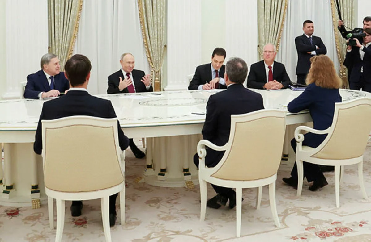 Putin meets Trump envoys for Ukraine peace talks as war drags on Putin meets Trump envoys for Ukraine peace talks as war drags on