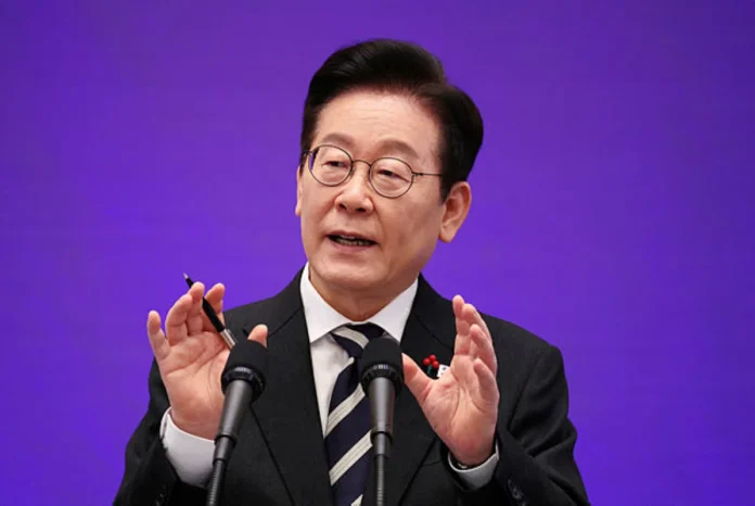 South Korea's Lee vows neutrality in China-Japan diplomatic row