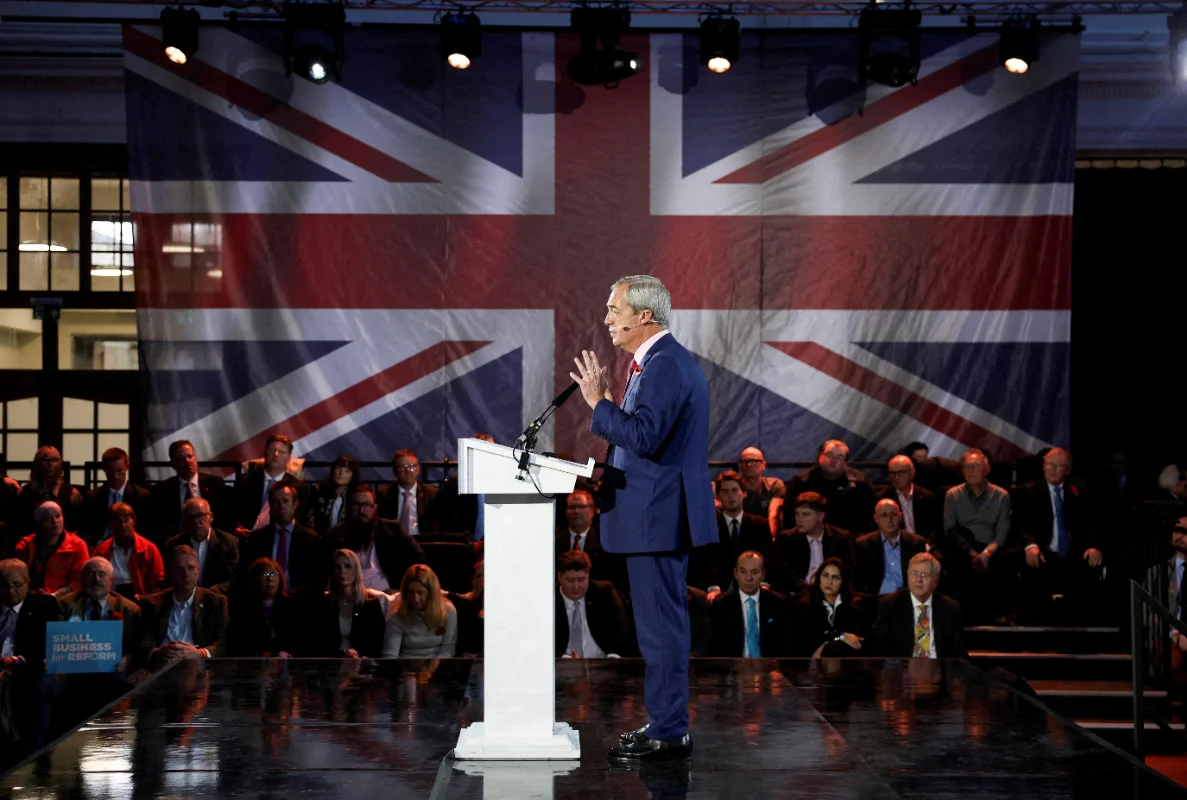 Nigel Farage targets Scottish town with Reform UK rally amid immigration debate