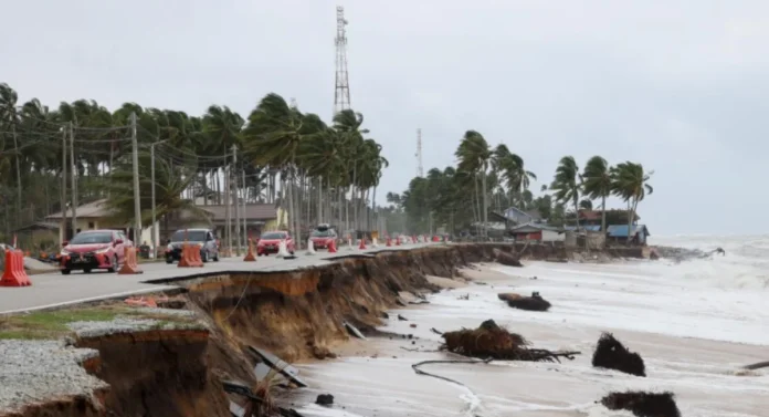 41_Terengganu_villages_at_risk_of_flooding_from_high_tide_phenomenon 41 Terengganu villages at risk of flooding from high tide phenomenon