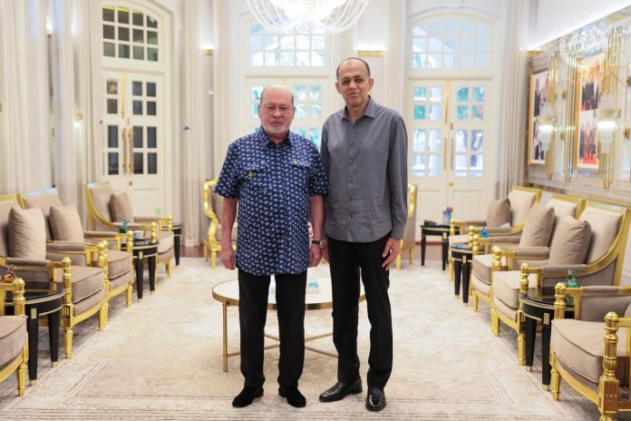King receives Albukhary Foundation chairman at Johor palace King receives Albukhary Foundation chairman at Johor palace