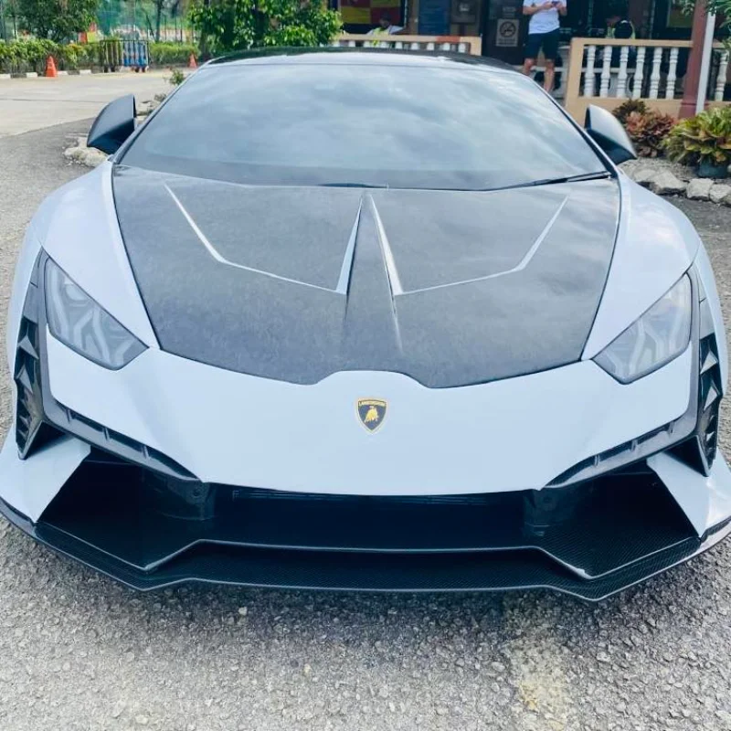 M'sian busted for driving lamborghini without plate & insurance