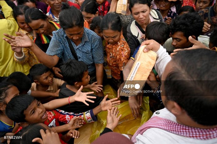 CAMBODIA-THAILAND-CONFLICT Cambodia-Thailand border clashes send half a million into shelters