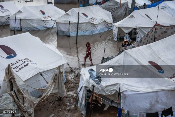 PALESTINIAN-ISRAEL-GAZA-CONFLICT-WEATHER Gaza civil defence says 16 dead as heavy rains batter territory