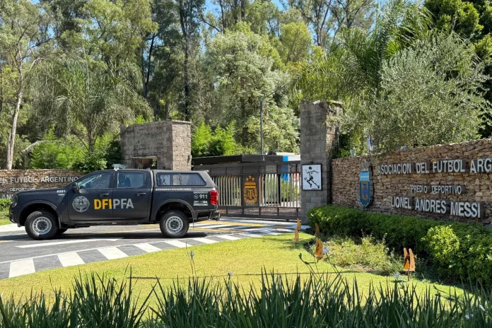 BUENOS AIRES: Police have searched the headquarters of the Argentine Football Association (AFA) as part of an investigation into suspected embezzlement and money laundering. Investigators sought documents related to business dealings between the AFA and the US-registered company TourProdEnter. The firm reportedly collected more than US$260 million in sponsorship and broadcasting fees for the AFA over the past four years. While most funds financed AFA activities, US$42 million was allegedly transferred to four companies in Florida. These companies are said to have been set up by suspected front men in Argentina. According to reports, the companies paid invoices worth millions for private aircraft, yachts, cars, and real estate. It remains unclear who ultimately benefited from these transactions. In a statement, the AFA confirmed a valid contract with TourProdEnter to represent its commercial interests abroad. The association said the business relationship had been reviewed by courts in both the US and Argentina with no irregularities found. The managing director of TourProdEnter was stopped by police at Buenos Aires airport while attempting to board a private flight to Uruguay. His private residence was also searched during the operation. This raid comes just three weeks after police previously searched the AFA's headquarters in a separate money laundering investigation.