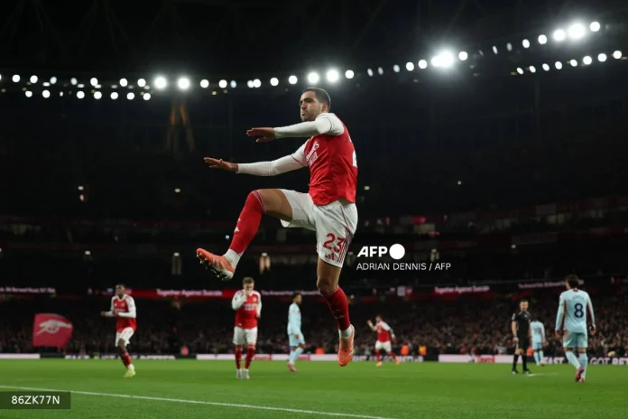 Arsenal extend Premier League lead as Chelsea slump at Leeds