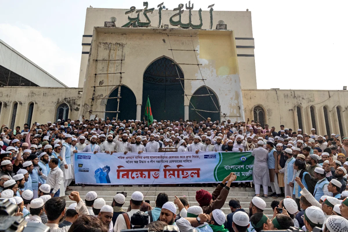 Bangladesh protests erupt after student leader's killing, buildings torched