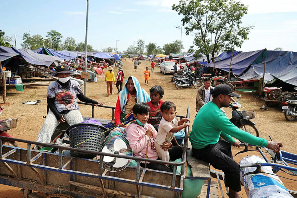 Cambodians flee for their lives into dire conditions amid border clashes Cambodians flee for their lives into dire conditions amid border clashes