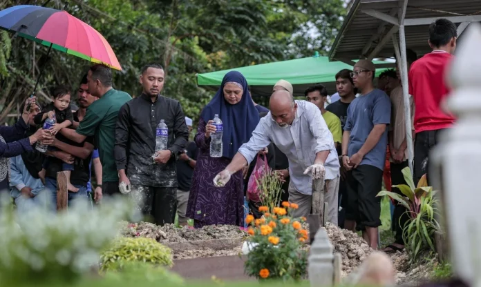 Crane_collapse_victim_laid_to_rest_as_investigation_continues