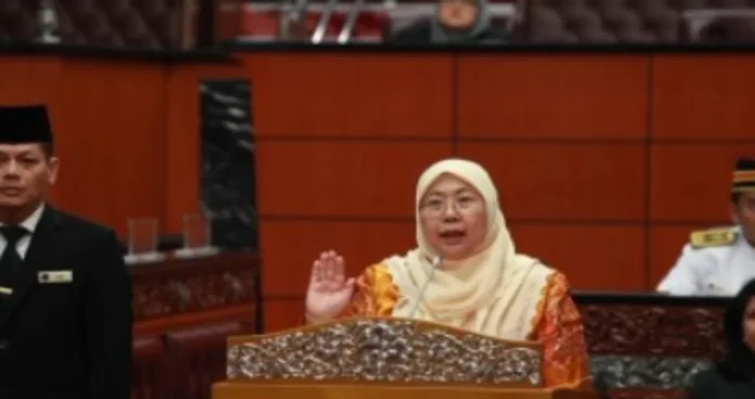 Dua_timbalan_menteri_angkat_sumpah_ahli_Dewan_Negara_penggal_kedua Dua timbalan menteri angkat sumpah ahli Dewan Negara penggal kedua