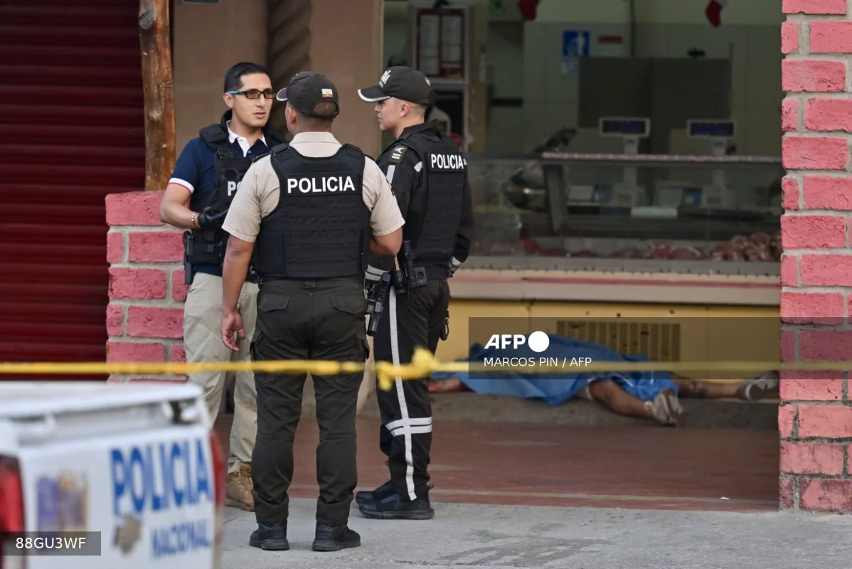 Ecuador footballer mario pineida shot dead in gang-hit guayaquil Ecuador footballer mario pineida shot dead in gang-hit guayaquil